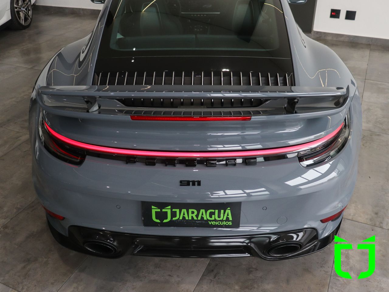 Porsche 911 3.8 24V 6 CILINDROS TURBO AUTOMÁTICO 2024 Cinza - foto 16