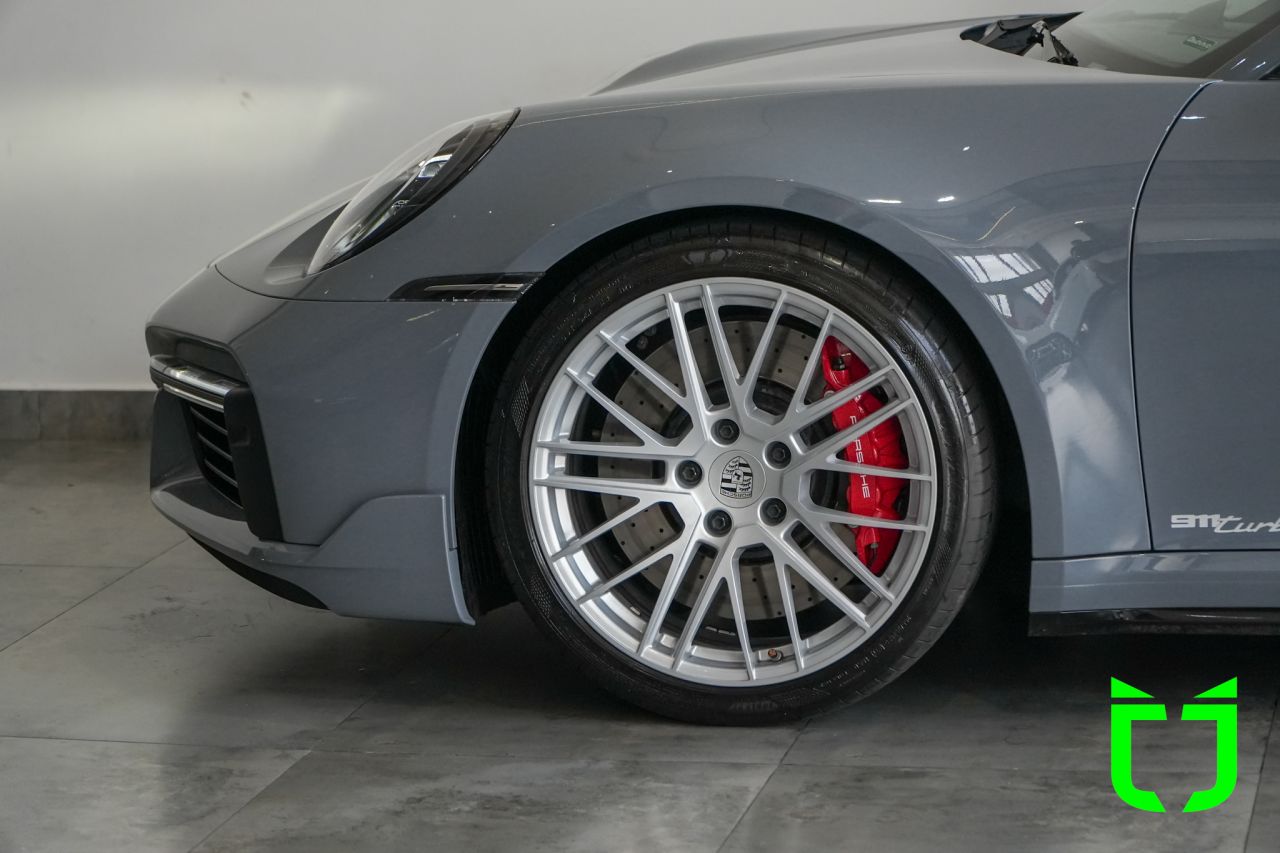 Porsche 911 3.8 24V 6 CILINDROS TURBO AUTOMÁTICO 2024 Cinza - foto 46