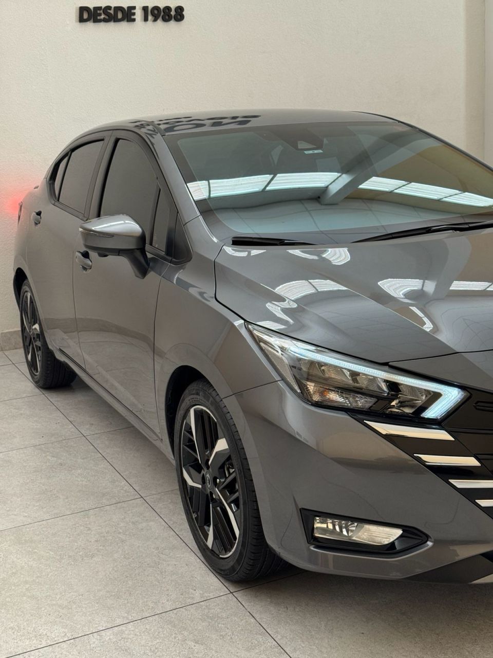 Nissan Versa Sedan 1.6 16v 4p Flex Exclusive Xtronic Automático Cvt Cinza 2025 - Ayrton Automóveis