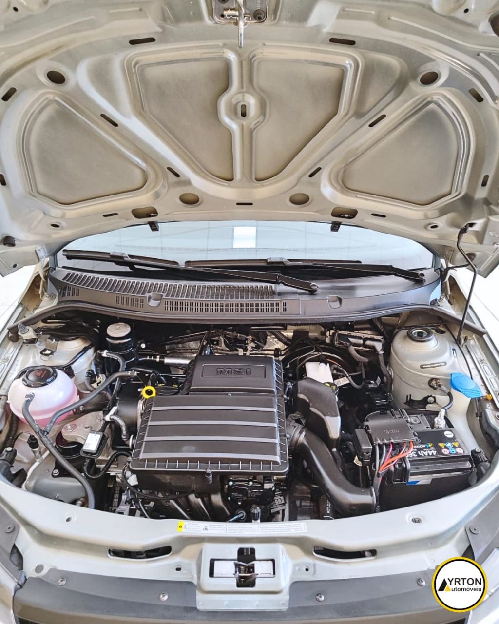 Volkswagen Saveiro 1.6 16v Flex Msi Trendline Cabine Simples Cinza 2025 - Ayrton Automóveis