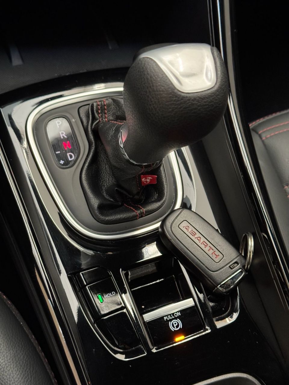 Fiat Fastback 1.3 16v 4p Flex Abarth Turbo 270 Automático Branco 2025 - Ayrton Automóveis