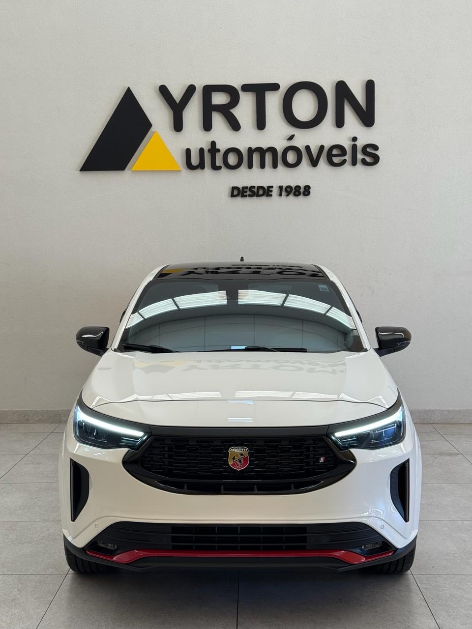Fiat Fastback 1.3 16v 4p Flex Abarth Turbo 270 Automático Branco 2025 - Ayrton Automóveis