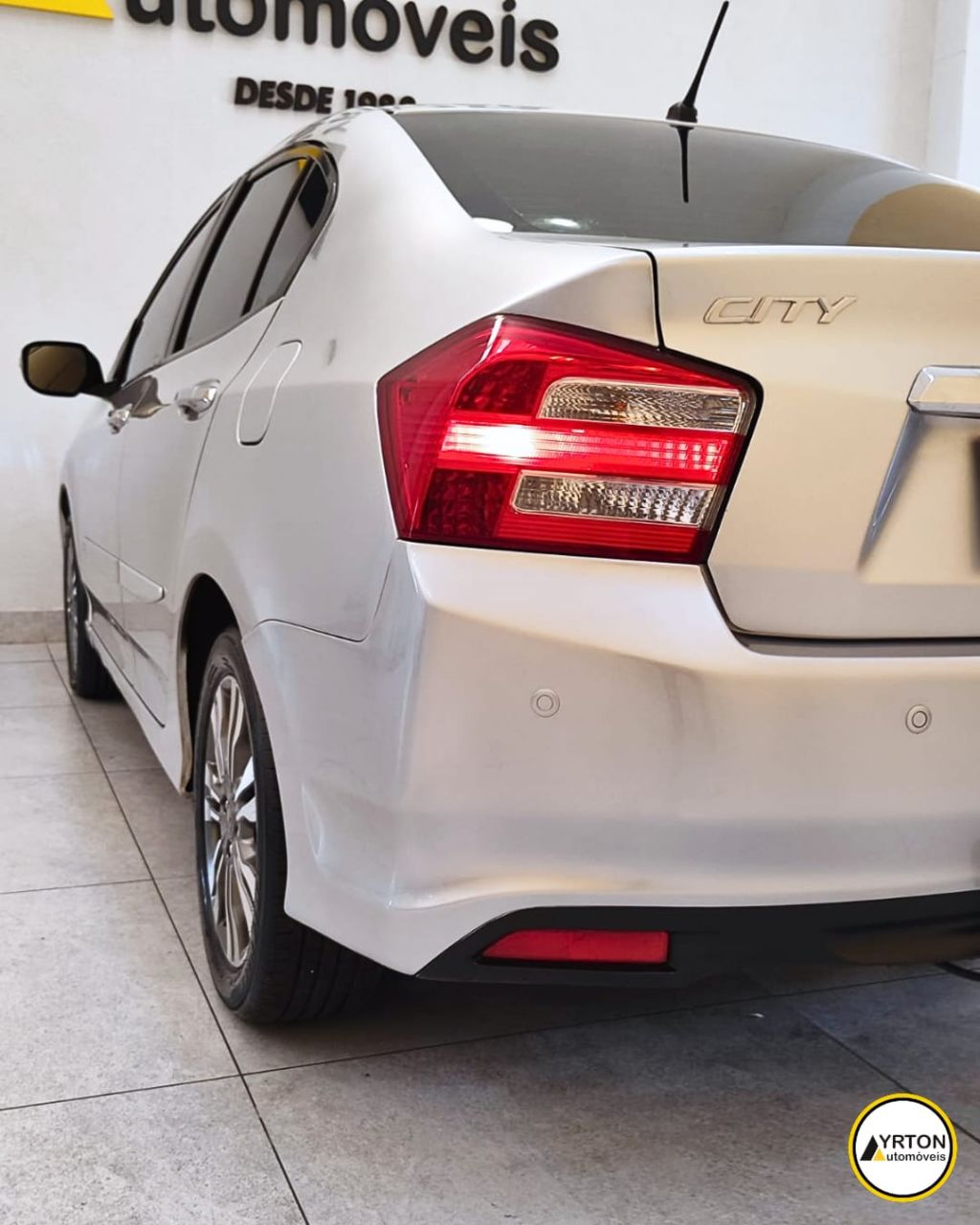 Honda City Sedan 1.5 16v 4p Ex Flex Automático Prata 2014 - Ayrton Automóveis