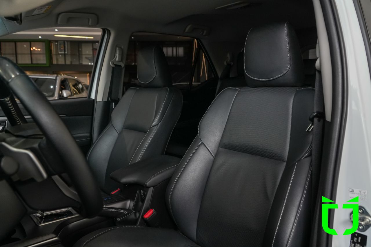 Toyota Hilux SW4 2.8 16V 4P SRX 4X4 7 LUGARES TURBO DIESEL AUTOMÁTICO 2025 Branco - foto 19