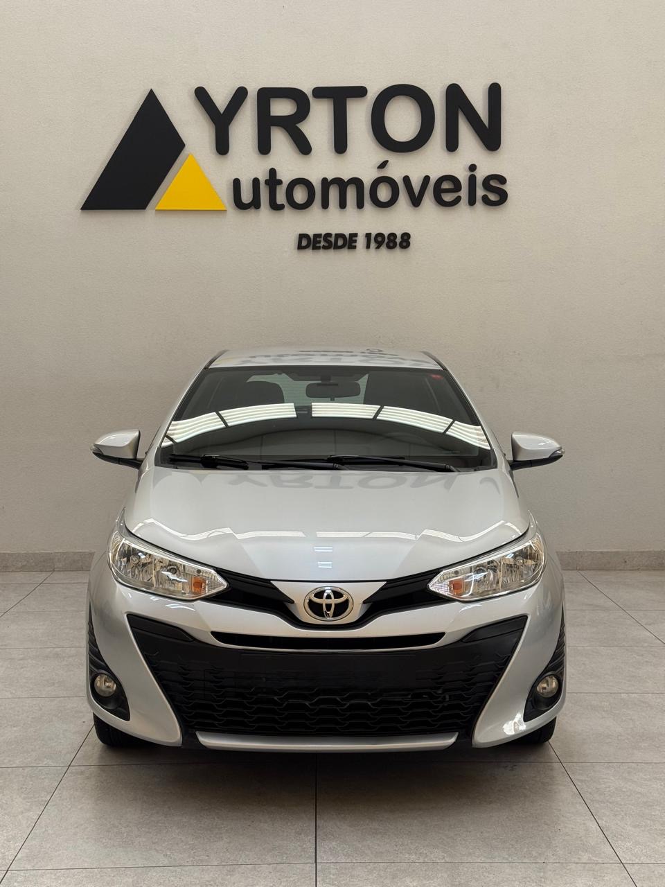 Toyota Yaris Hatch 1.3 16v 4p Flex Xl Plus Tech Multidrive Automático Cvt Prata 2020 - Ayrton Automóveis
