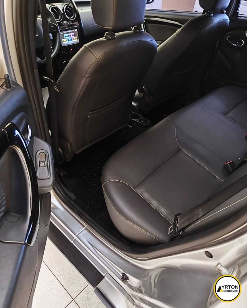 Renault Oroch 2.0 16v 4p Flex Dynamique Automático Prata 2020 - Ayrton Automóveis