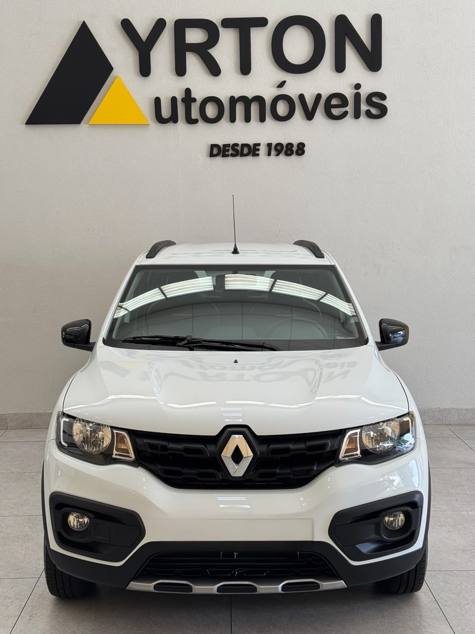 Renault Kwid 1.0 12v 4p Sce Flex Outsider Branco 2020 - Ayrton Automóveis
