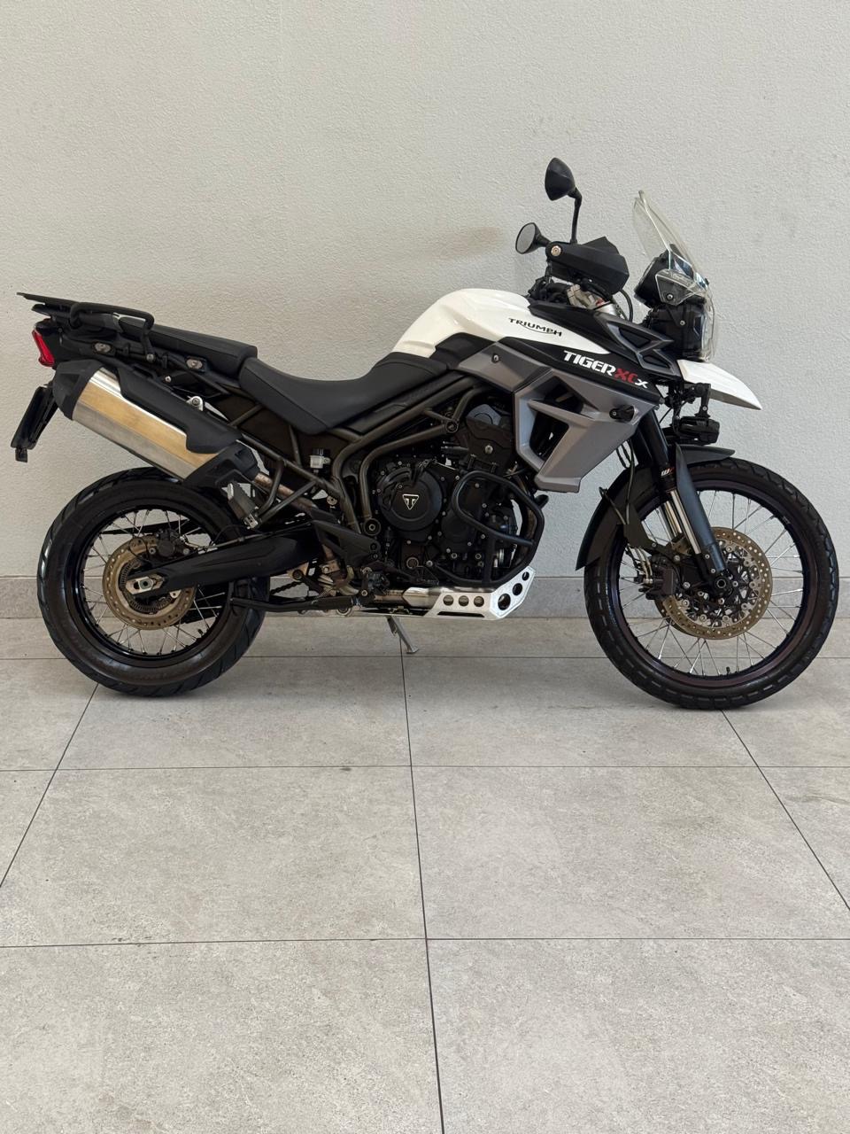 Triumph Tiger 800 Xcx Branco 2018 - Ayrton Automóveis