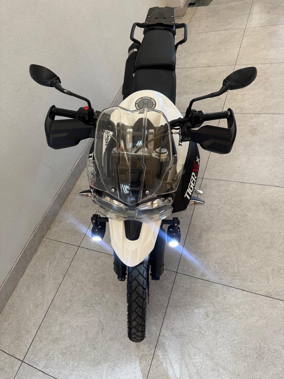 Triumph Tiger 800 Xcx Branco 2018 - Ayrton Automóveis