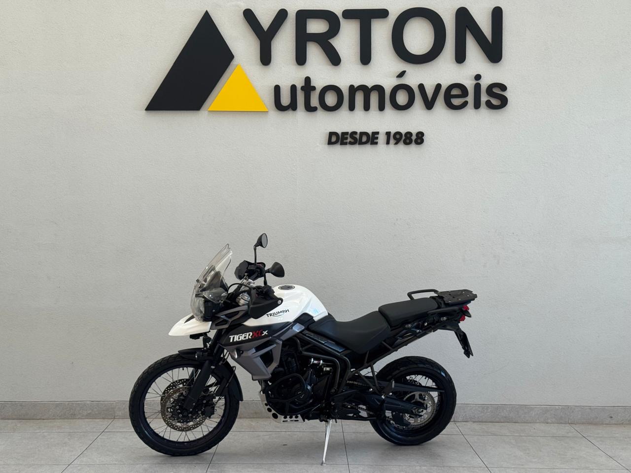 Triumph Tiger 800 Xcx Branco 2018 - Ayrton Automóveis