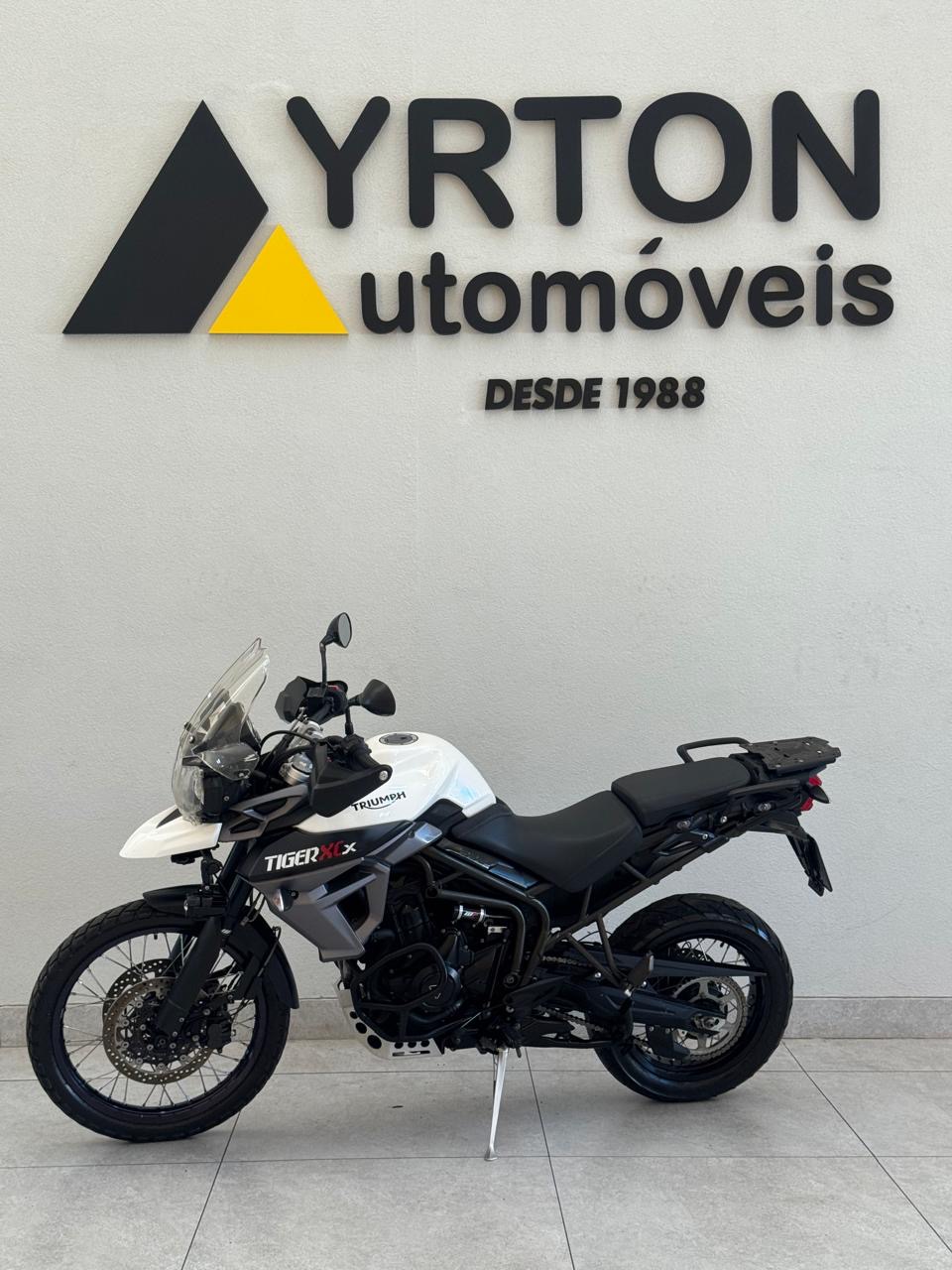 Triumph Tiger 800 Xcx Branco 2018 - Ayrton Automóveis