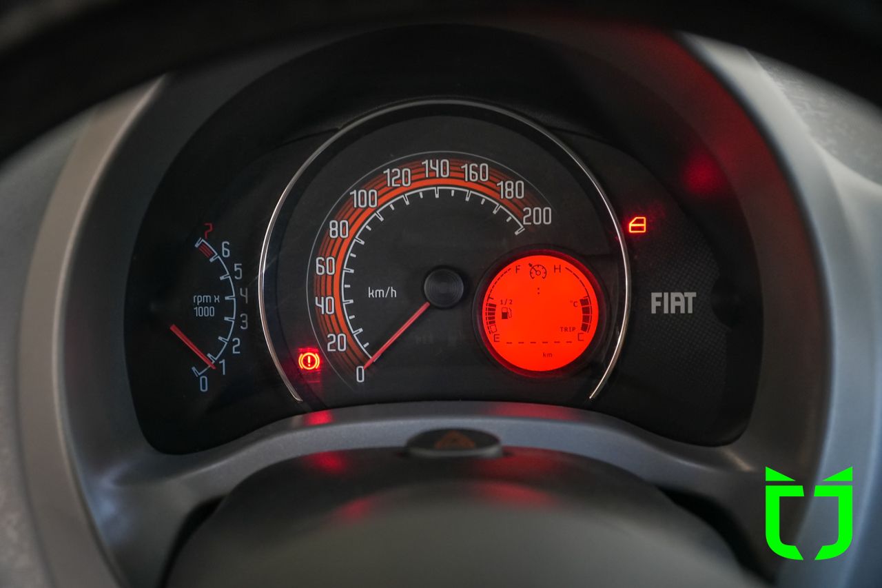 Fiat Fiorino Furgão 1.4 FLEX 2015 Branco - foto 9