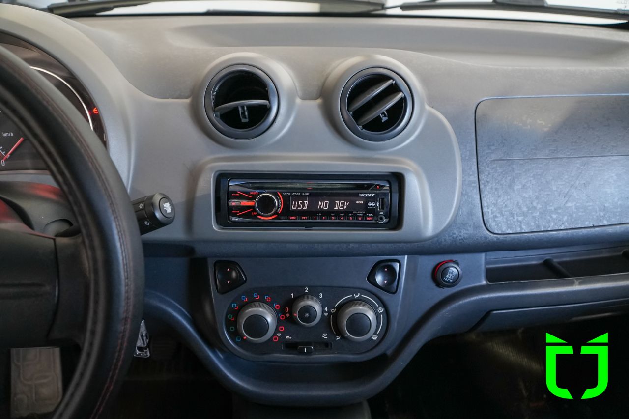 Fiat Fiorino Furgão 1.4 FLEX 2015 Branco - foto 13
