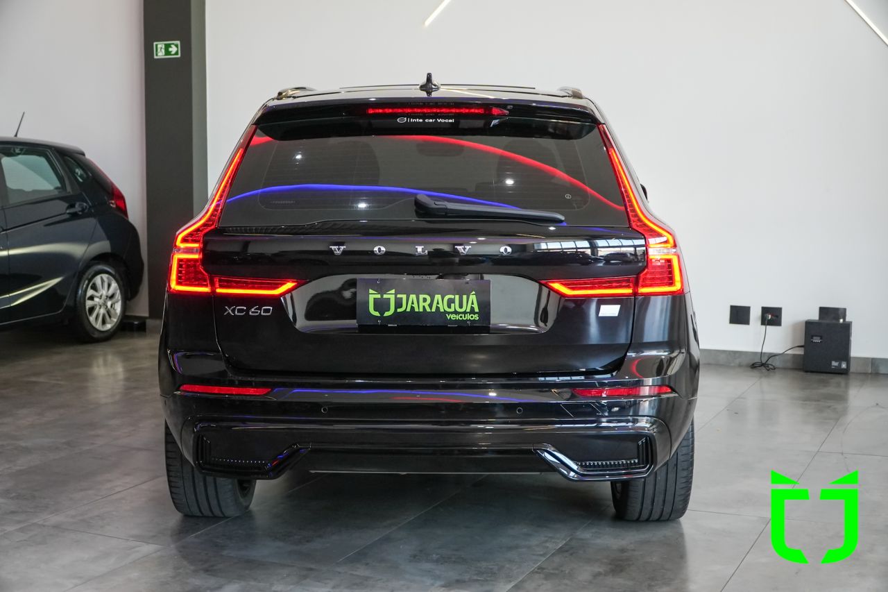 Volvo XC60 2.0 16V 4P T8 RECHARGE HÍBRIDO ULTIMATE DARK AWD TURBO GEARTRONIC AUTOMÁTICO 2023 Preto - foto 5
