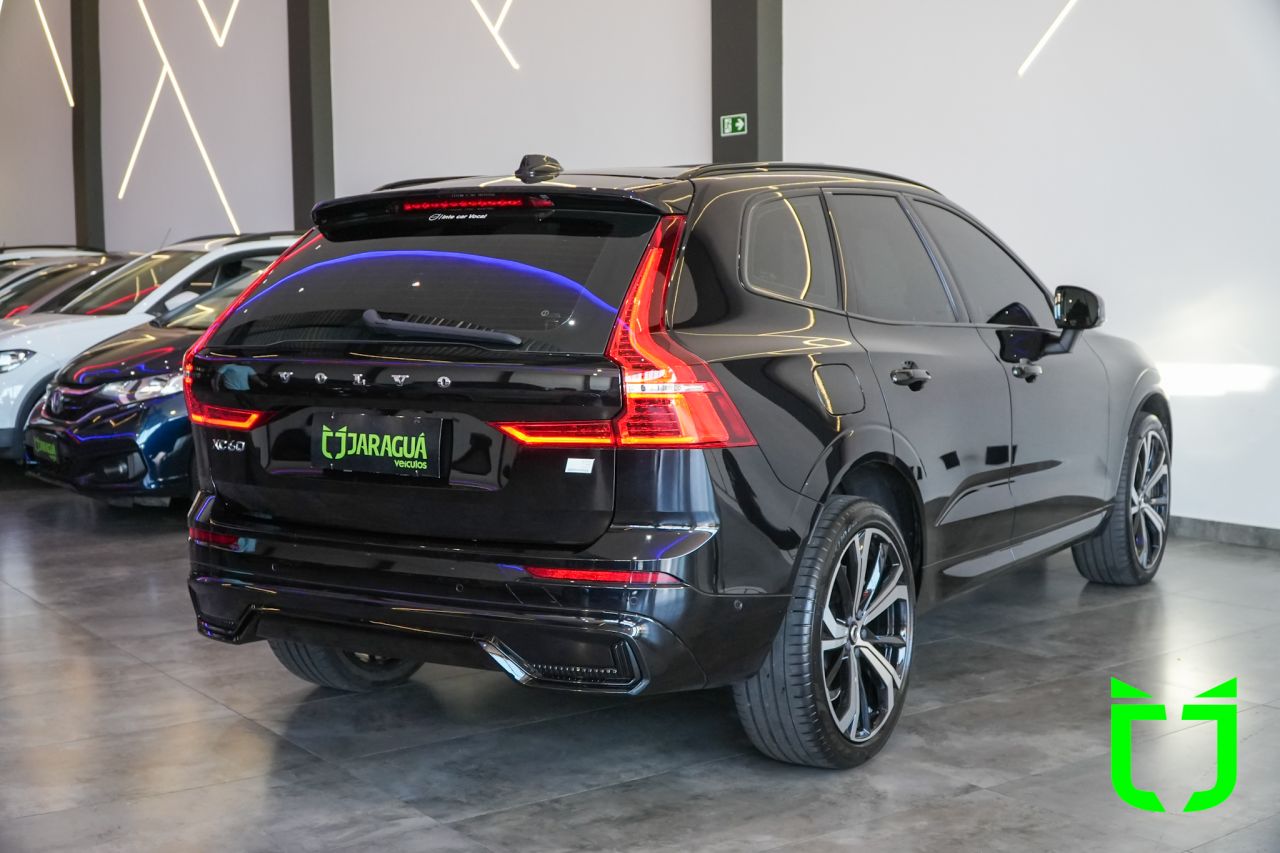 Volvo XC60 2.0 16V 4P T8 RECHARGE HÍBRIDO ULTIMATE DARK AWD TURBO GEARTRONIC AUTOMÁTICO 2023 Preto - foto 6