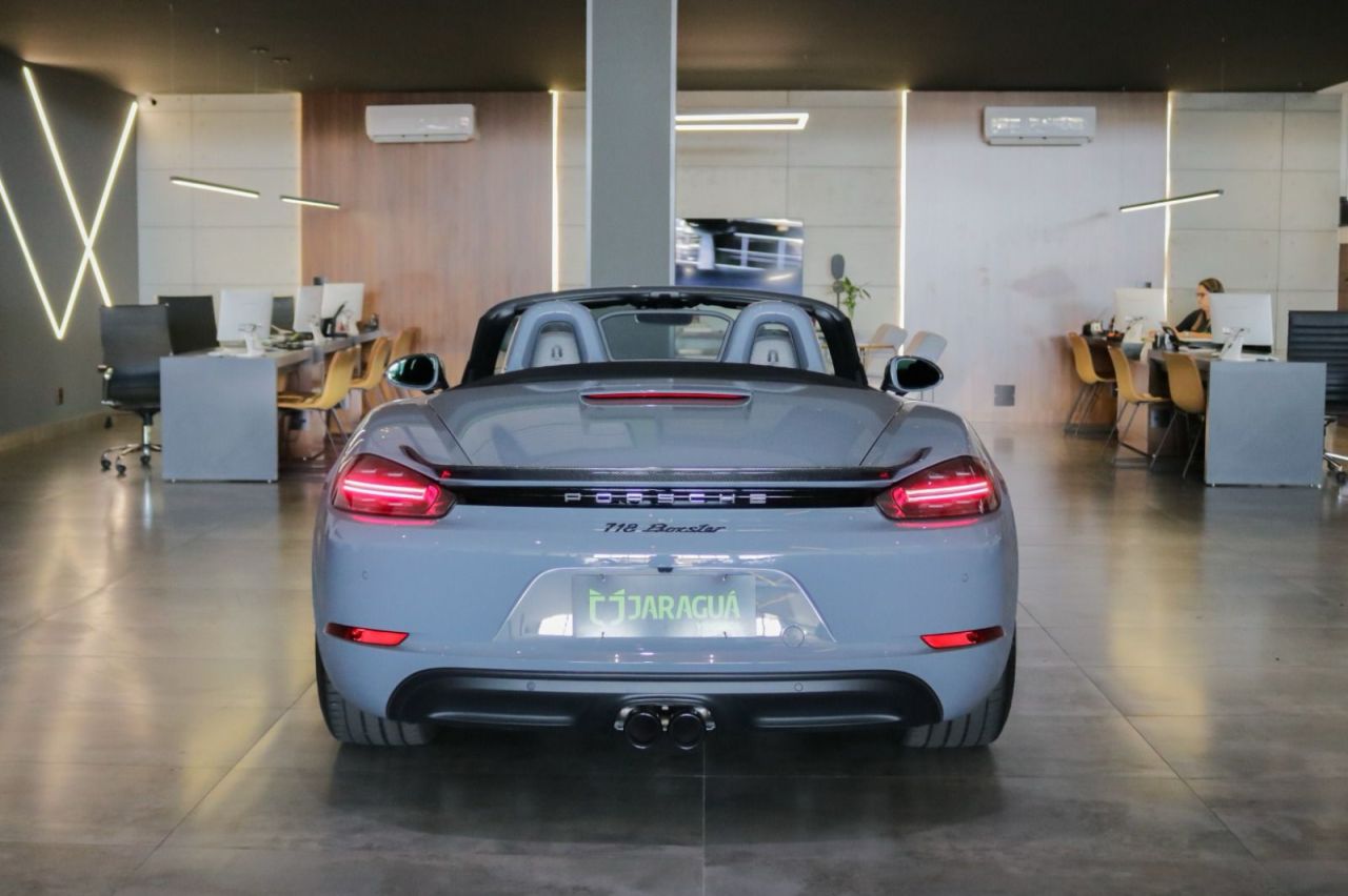 Porsche 718 2.0 16V H4 BOXSTER AUTOMÁTICO PDK 2024 Cinza - foto 5