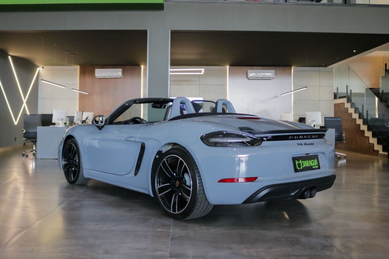 Porsche 718 2.0 16V H4 BOXSTER AUTOMÁTICO PDK 2024 Cinza - foto 4