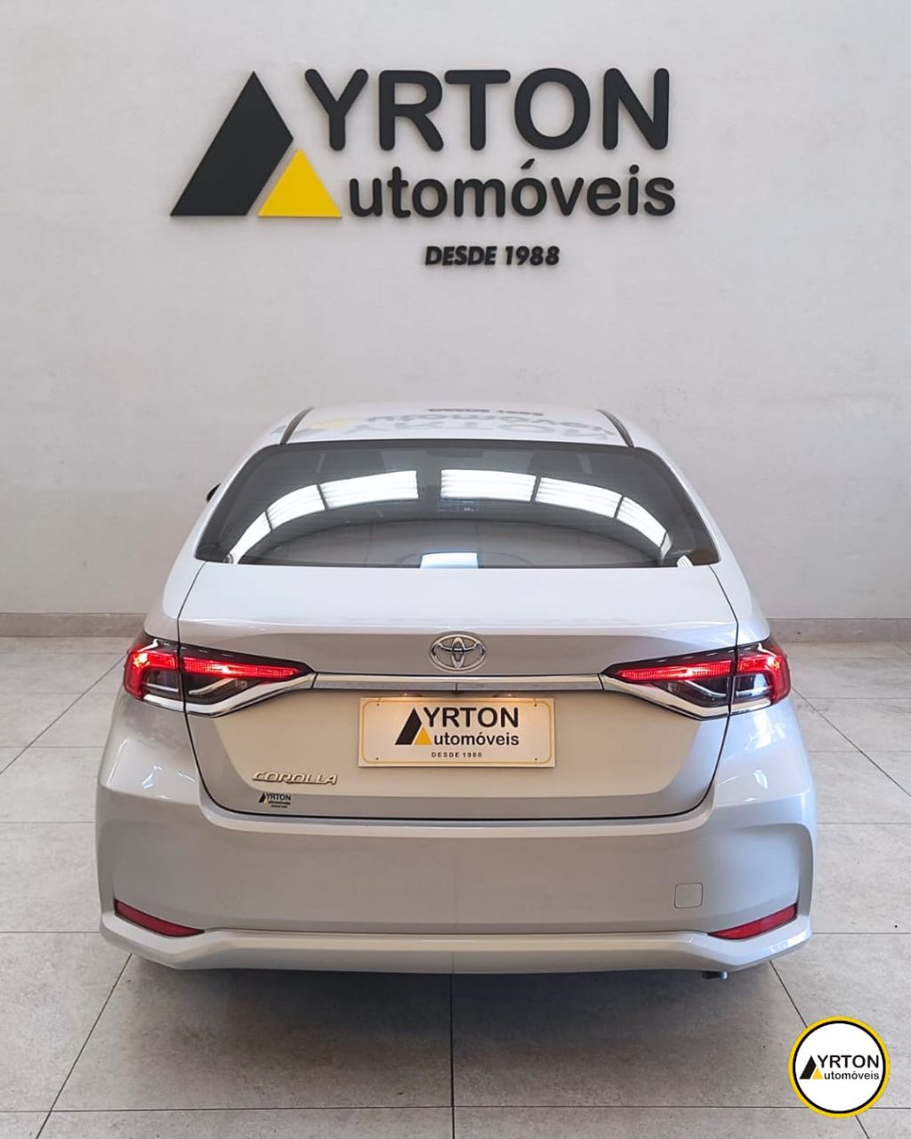Toyota Corolla 2.0 16v 4p Flex Gli Direct Shift Automático Cvt Prata 2021 - Ayrton Automóveis