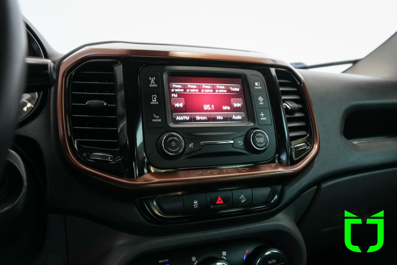 Fiat Toro 2.0 16V 4P VOLCANO 4WD TURBO DIESEL AUTOMÁTICO 2017 Prata - foto 12