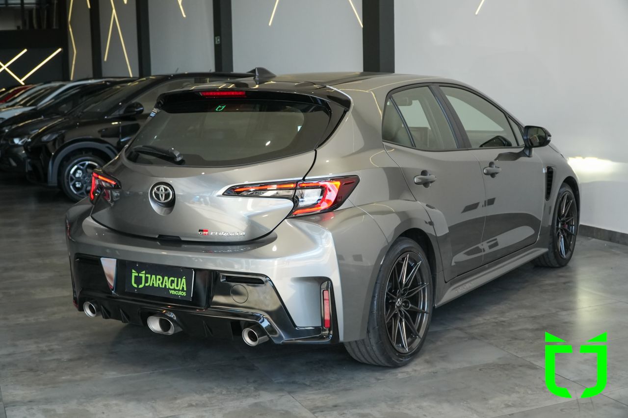 Toyota GR Corolla 1.6 16V 4P TURBO CIRCUIT GR-FOUR 2024 Cinza - foto 7
