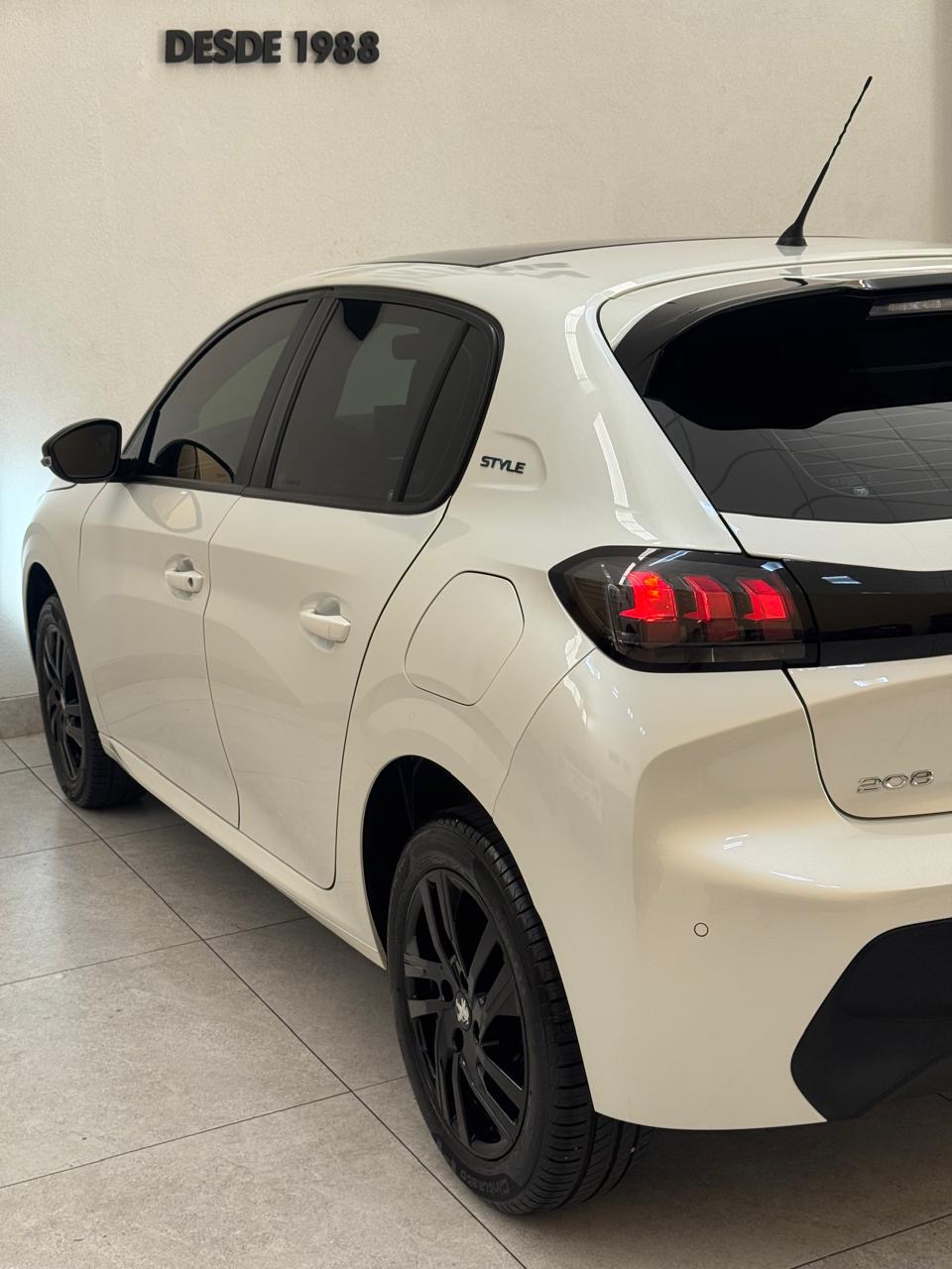 Peugeot 208 1.0 4p Flex Firefly Style Branco Perola 2024 - Ayrton Automóveis