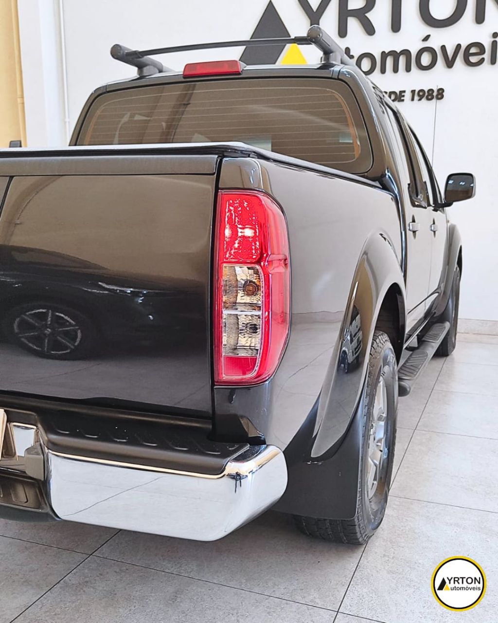 Nissan Frontier 2.5 16v 4x4 Sv Attack Turbo Diesel Cabine Dupla Preto 2014 - Ayrton Automóveis