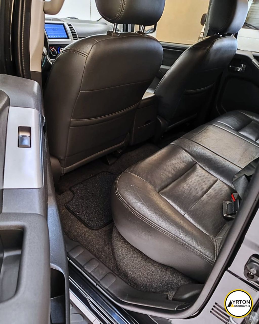 Nissan Frontier 2.5 16v 4x4 Sv Attack Turbo Diesel Cabine Dupla Preto 2014 - Ayrton Automóveis