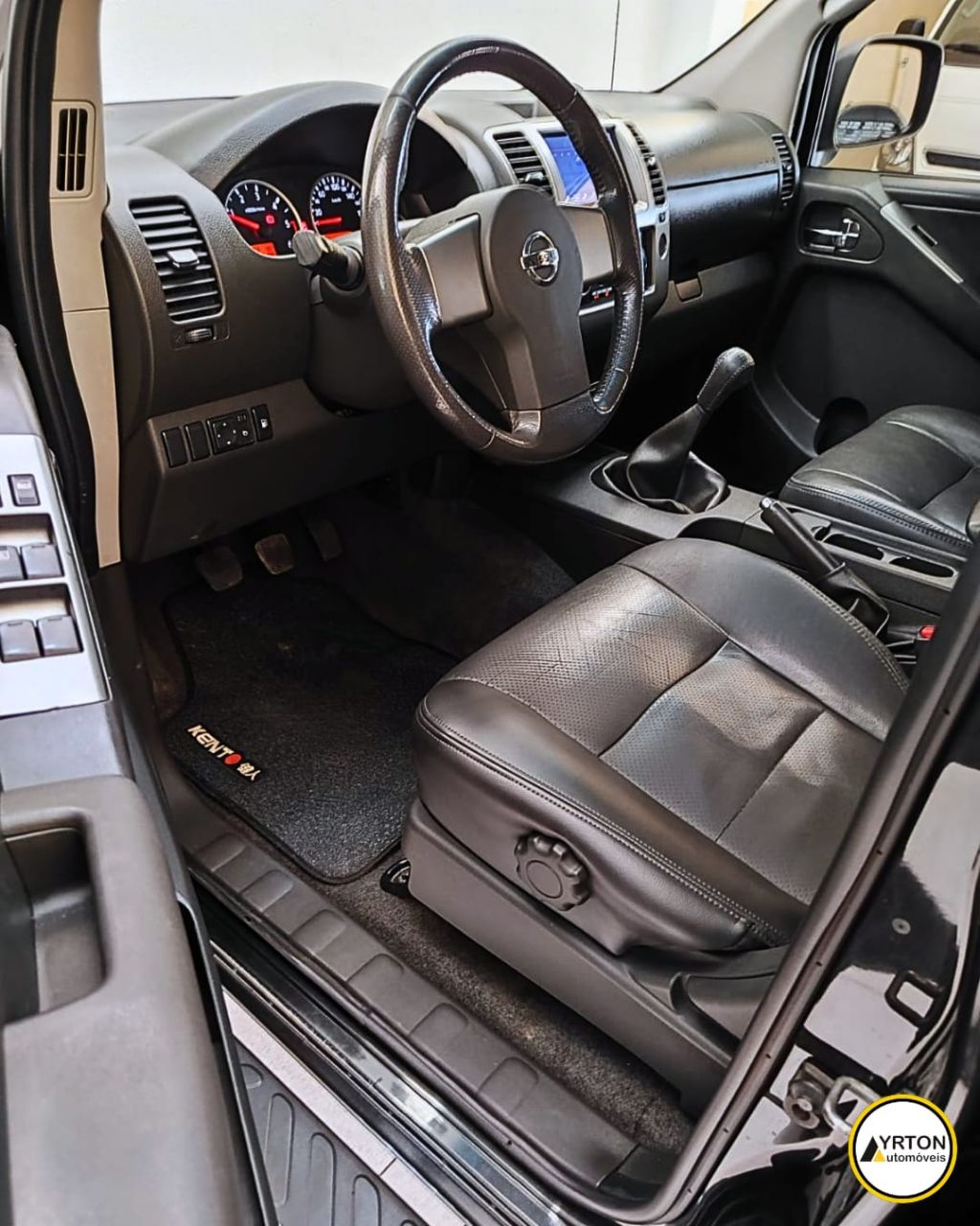 Nissan Frontier 2.5 16v 4x4 Sv Attack Turbo Diesel Cabine Dupla Preto 2014 - Ayrton Automóveis