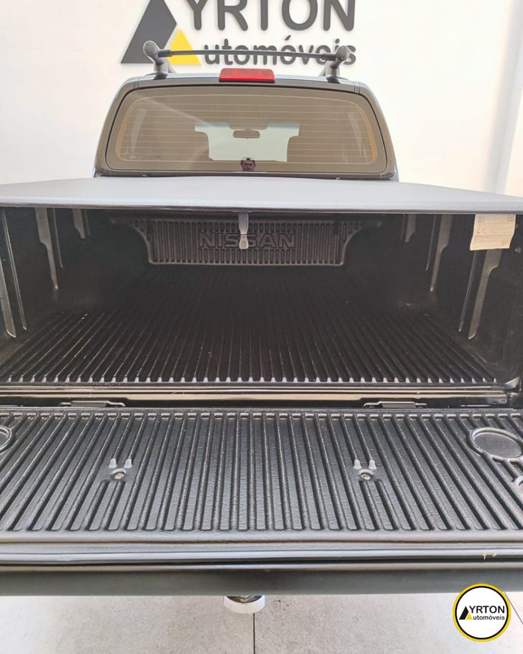 Nissan Frontier 2.5 16v 4x4 Sv Attack Turbo Diesel Cabine Dupla Preto 2014 - Ayrton Automóveis
