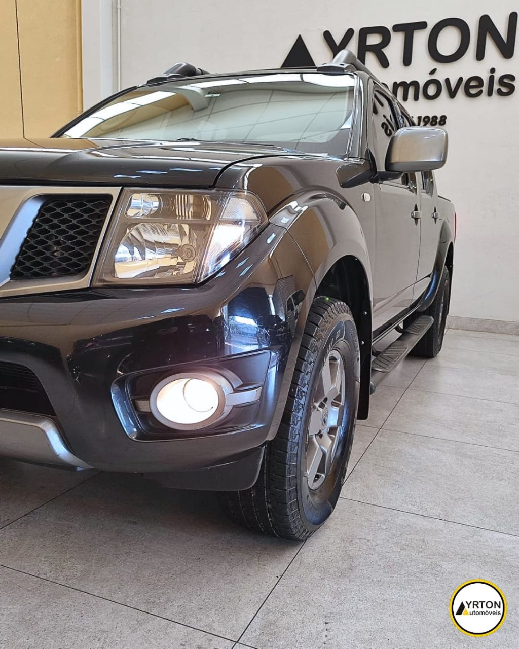 Nissan Frontier 2.5 16v 4x4 Sv Attack Turbo Diesel Cabine Dupla Preto 2014 - Ayrton Automóveis