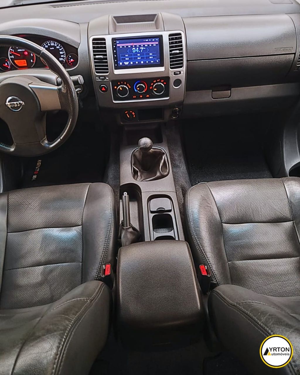 Nissan Frontier 2.5 16v 4x4 Sv Attack Turbo Diesel Cabine Dupla Preto 2014 - Ayrton Automóveis
