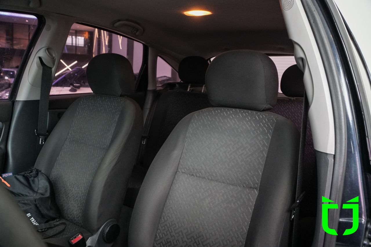 Ford Focus Hatch 2.0 16V 4P GHIA AUTOMÁTICO 2008 Preto - foto 12