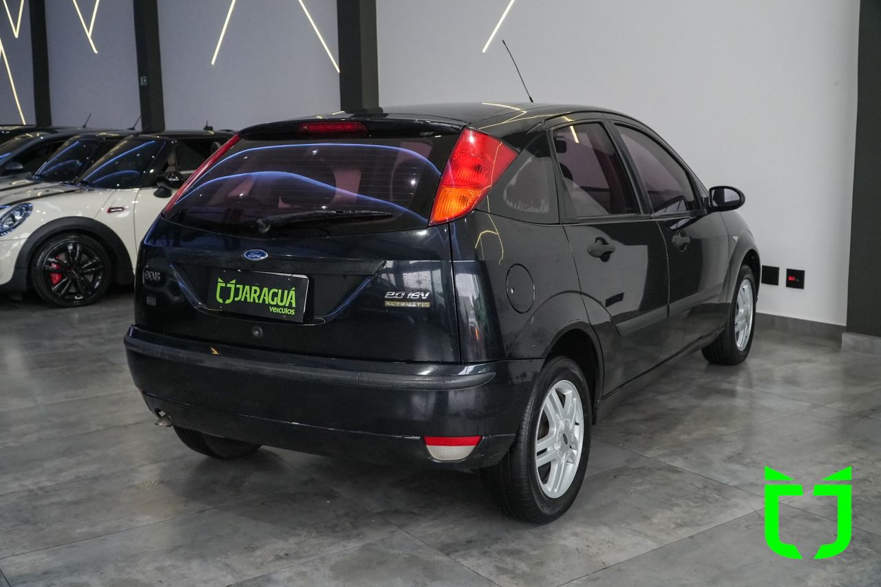 Ford Focus Hatch 2.0 16V 4P GHIA AUTOMÁTICO 2008 Preto - foto 6