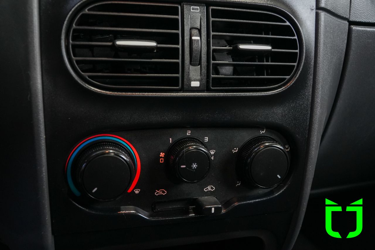 Fiat Strada 1.4 FLEX HARD WORKING CABINE ESTENDIDA 2018 Branco - foto 12