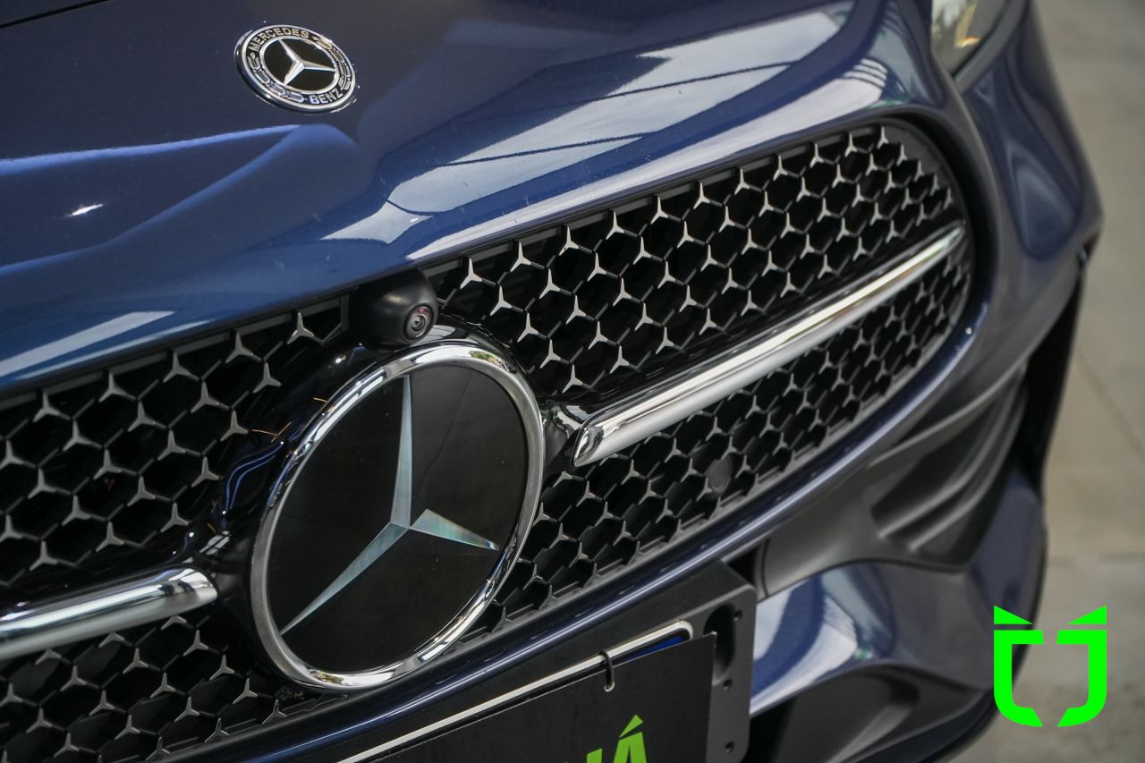 Mercedes-benz C 300 2.0 16V 4P EQ BOOST TURBO HÍBRIDO AMG LINE 9G-TRONIC AUTOMÁTICO 2024 Azul - foto 7