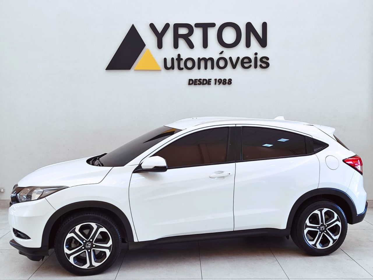 Honda Hr-v 1.8 16v 4p Ex Flex Automático Cvt Branco Perola 2017 - Ayrton Automóveis