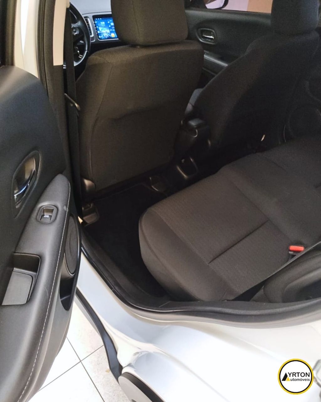 Honda Hr-v 1.8 16v 4p Ex Flex Automático Cvt Branco Perola 2017 - Ayrton Automóveis