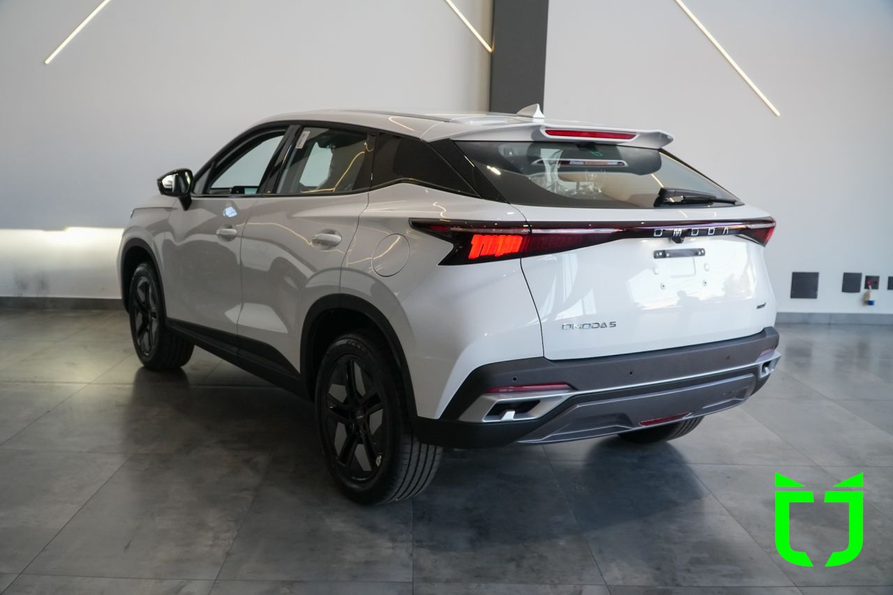 Omoda 5 1.5 16V 4P TGDI HEV PRESTIGE DHT AUTOMÁTICO 2027 Branco - foto 4