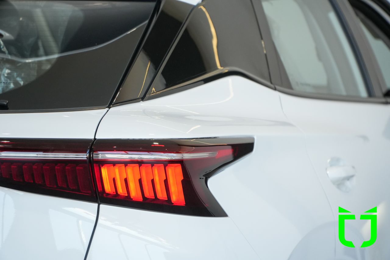 Omoda 5 1.5 16V 4P TGDI HEV PRESTIGE DHT AUTOMÁTICO 2027 Branco - foto 26