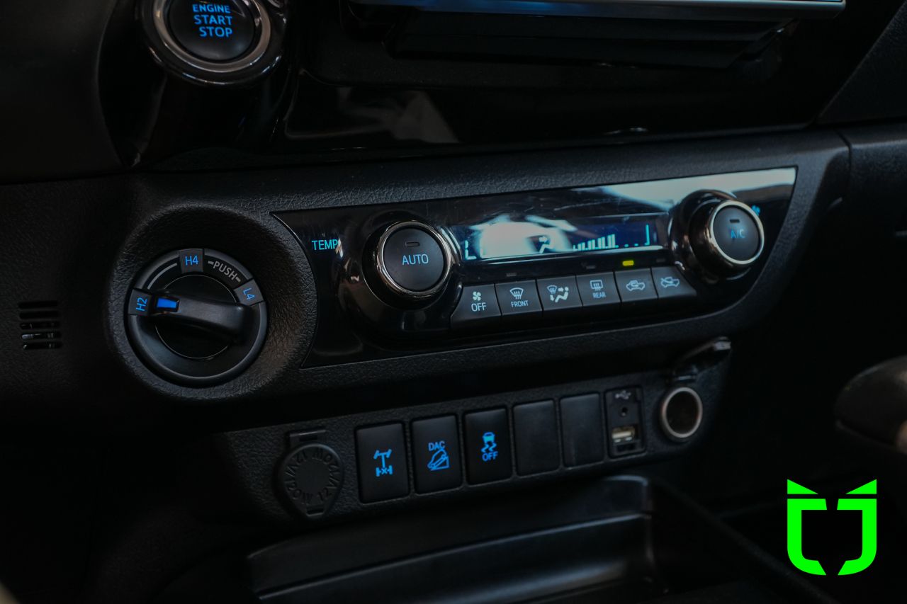 Toyota Hilux Caminhonete 2.8 16V SRV 4X4 DIESEL CABINE DUPLA AUTOMÁTICO 2019 Cinza - foto 12