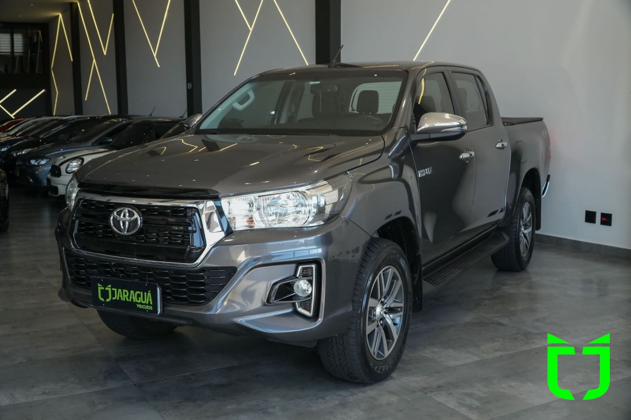 Toyota Hilux Caminhonete 2.8 16V SRV 4X4 DIESEL CABINE DUPLA AUTOMÁTICO 2019 Cinza - foto 3