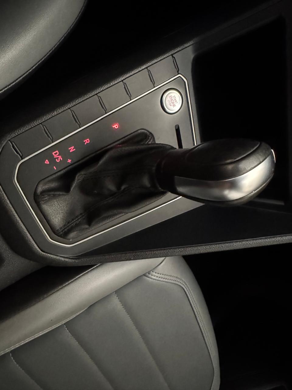 Volkswagen Nivus 1.0 4p Flex 200 Tsi Highline Turbo Automático Branco 2022 - Ayrton Automóveis