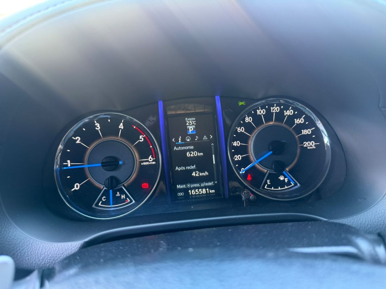 Toyota Hilux SW4 2.8 4P SRX 4X4 TURBO DIESEL AUTOMÁTICO 2019 Cinza - foto 6
