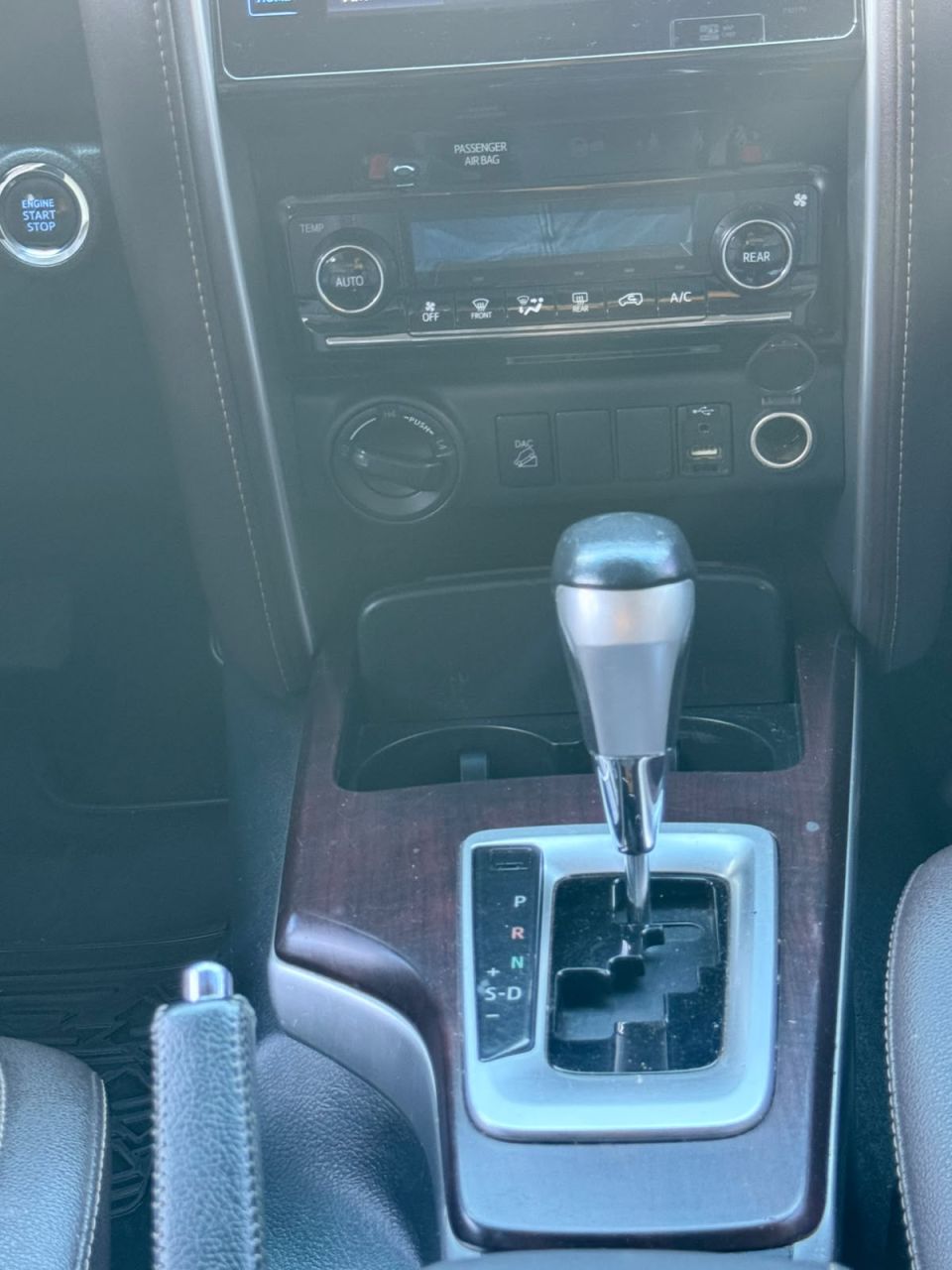 Toyota Hilux SW4 2.8 4P SRX 4X4 TURBO DIESEL AUTOMÁTICO 2019 Cinza - foto 8