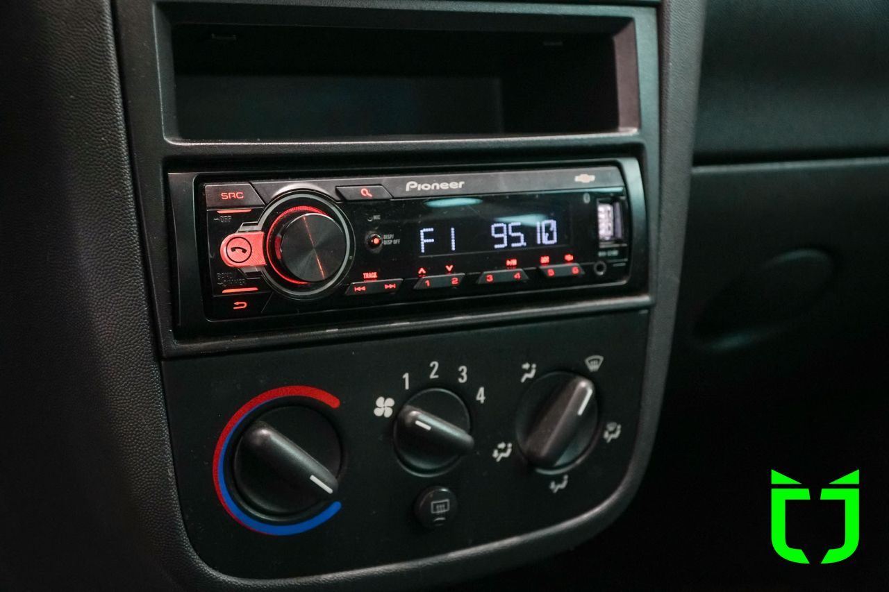 Chevrolet Corsa Hatch 1.4 4P MAXX FLEX 2011 Vermelho - foto 10