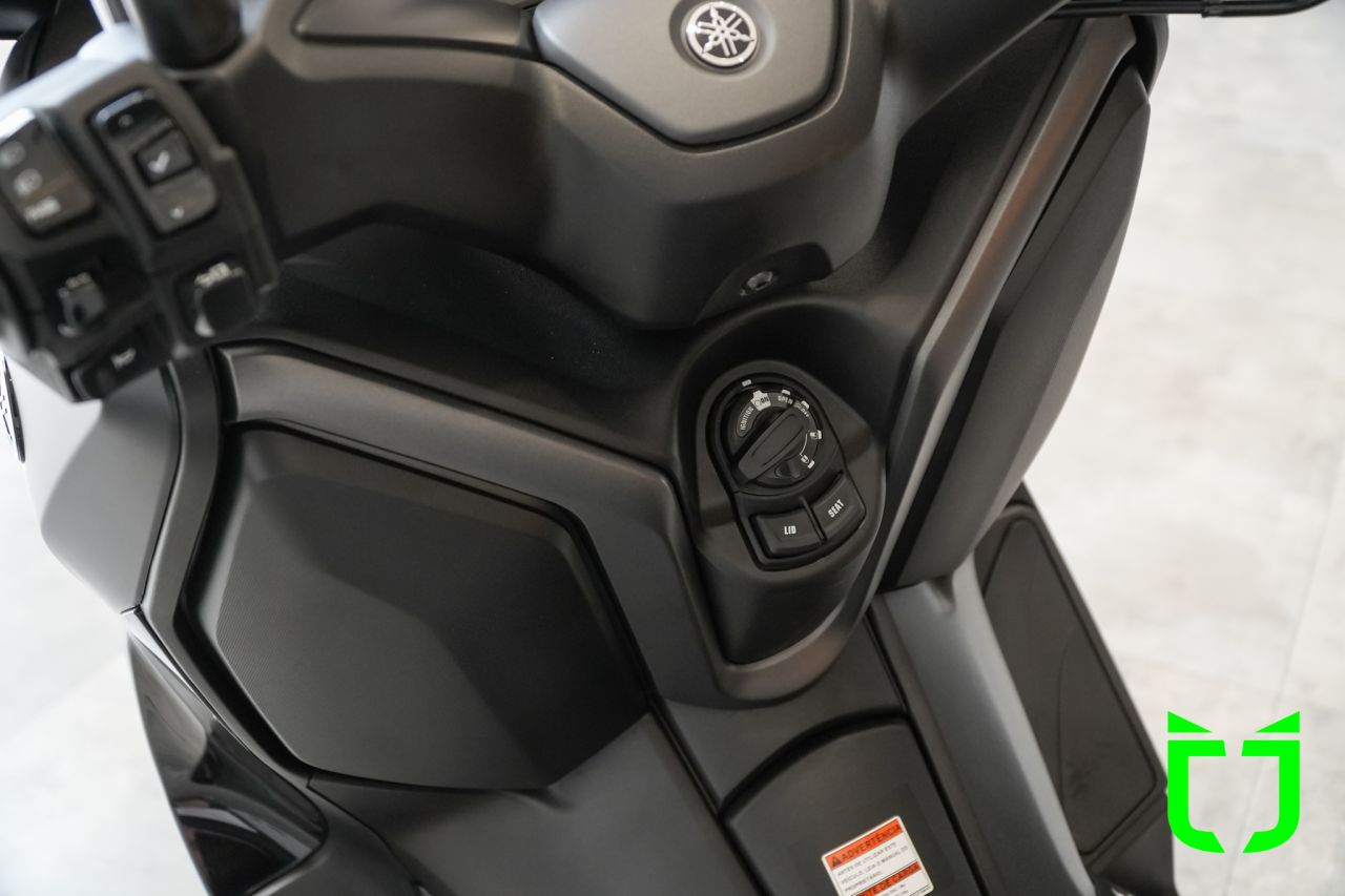 Yamaha XMax 300 N/D 2026 Preto - foto 14