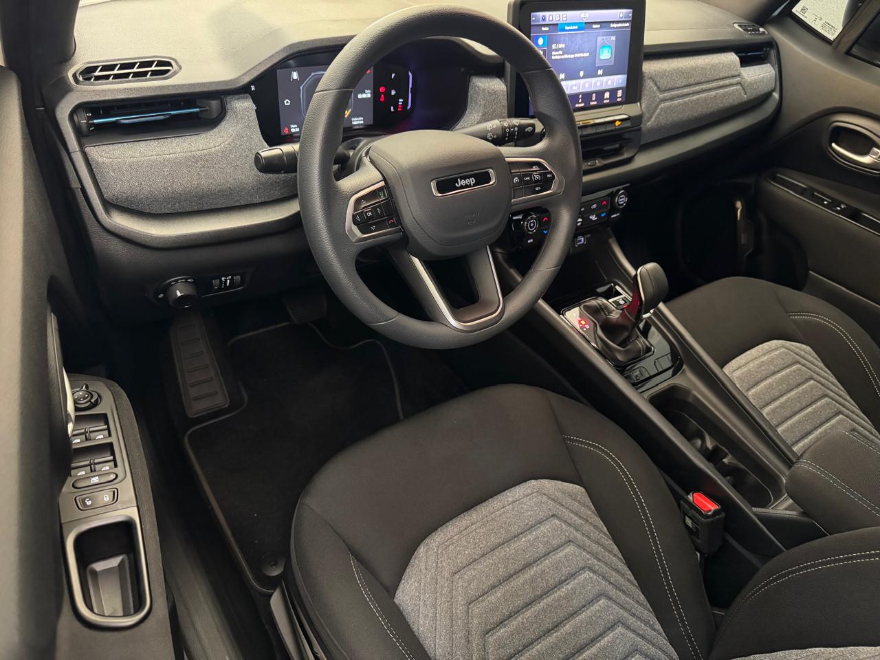 Jeep Renegade 1.3 16v 4p Flex T270 Altitude Turbo Automático Branco 2027 - Ayrton Automóveis