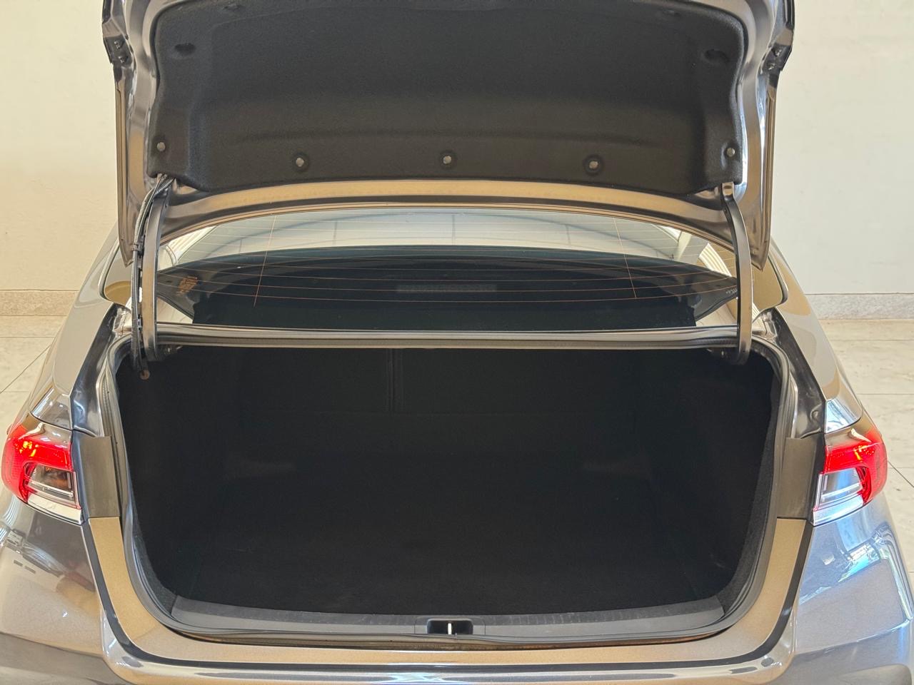 Toyota Corolla 2.0 16v 4p Xei Flex Automático Cinza 2023 - Ayrton Automóveis