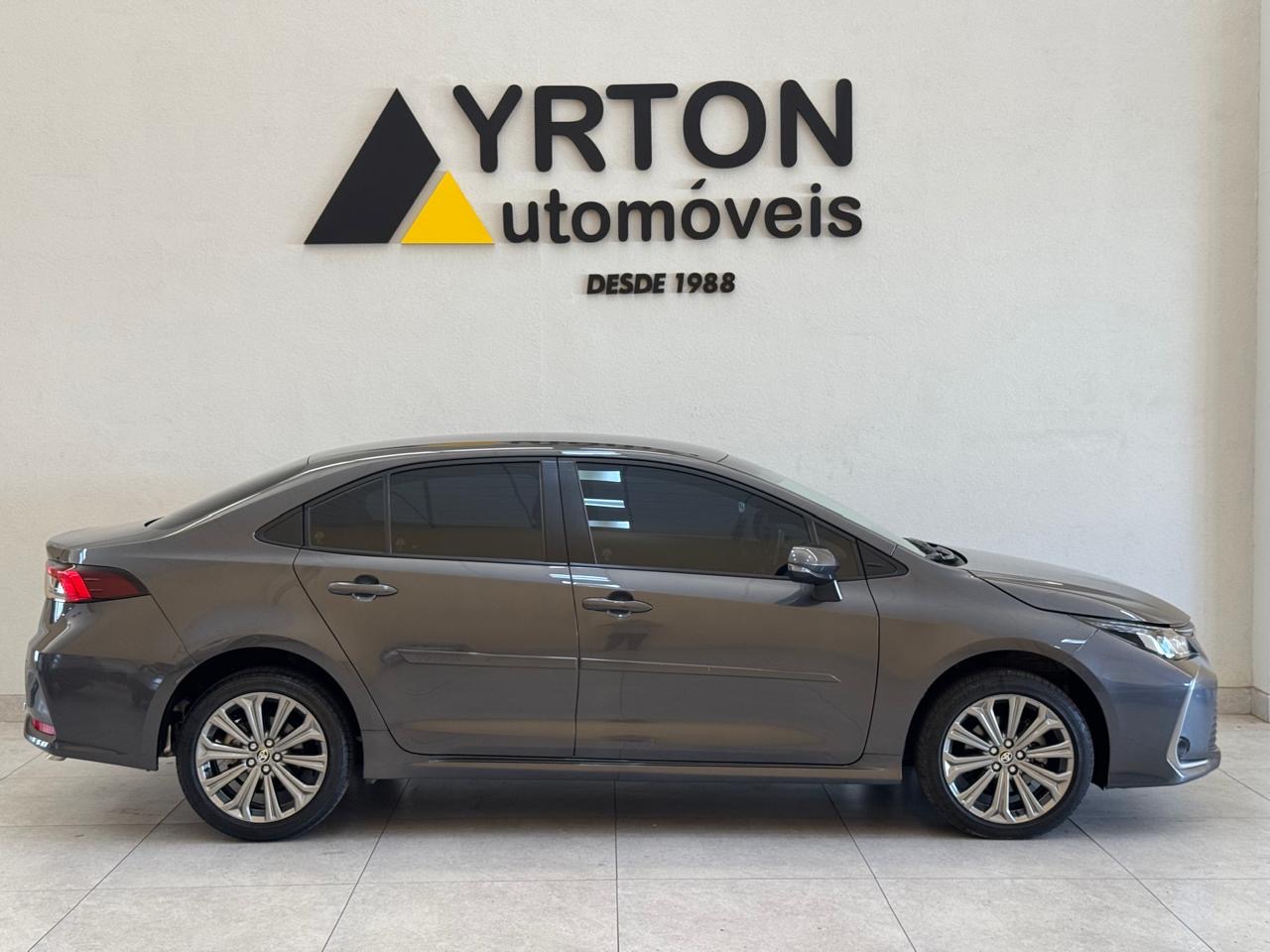 Toyota Corolla 2.0 16v 4p Xei Flex Automático Cinza 2023 - Ayrton Automóveis