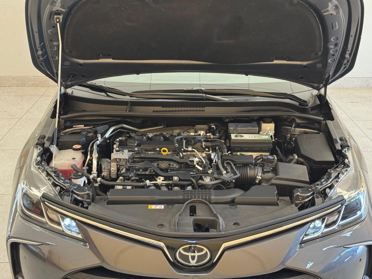 Toyota Corolla 2.0 16v 4p Xei Flex Automático Cinza 2023 - Ayrton Automóveis